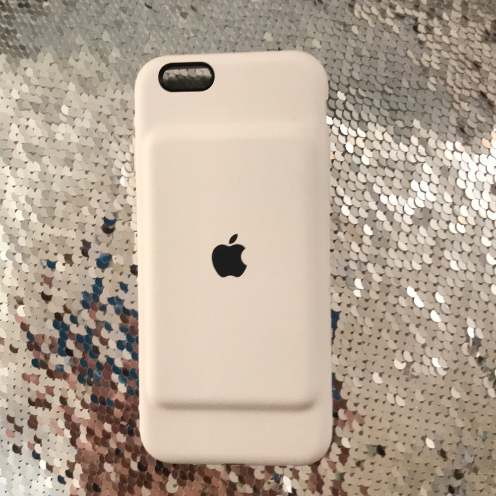 White iPhone 6 Apple Charging Case